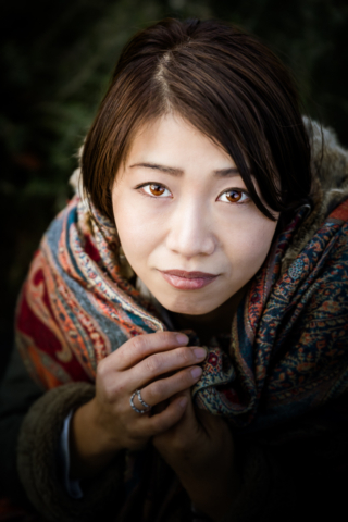 洲本市、屋外自然光で撮影した女性ポートレート